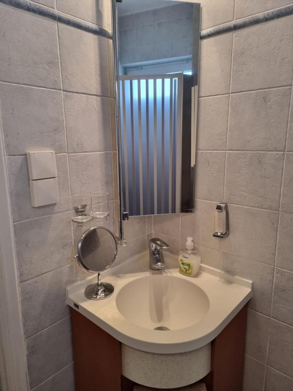 לוטראקי Atlas Apartment With Private Beach And Seaview Blue מראה חיצוני תמונה
