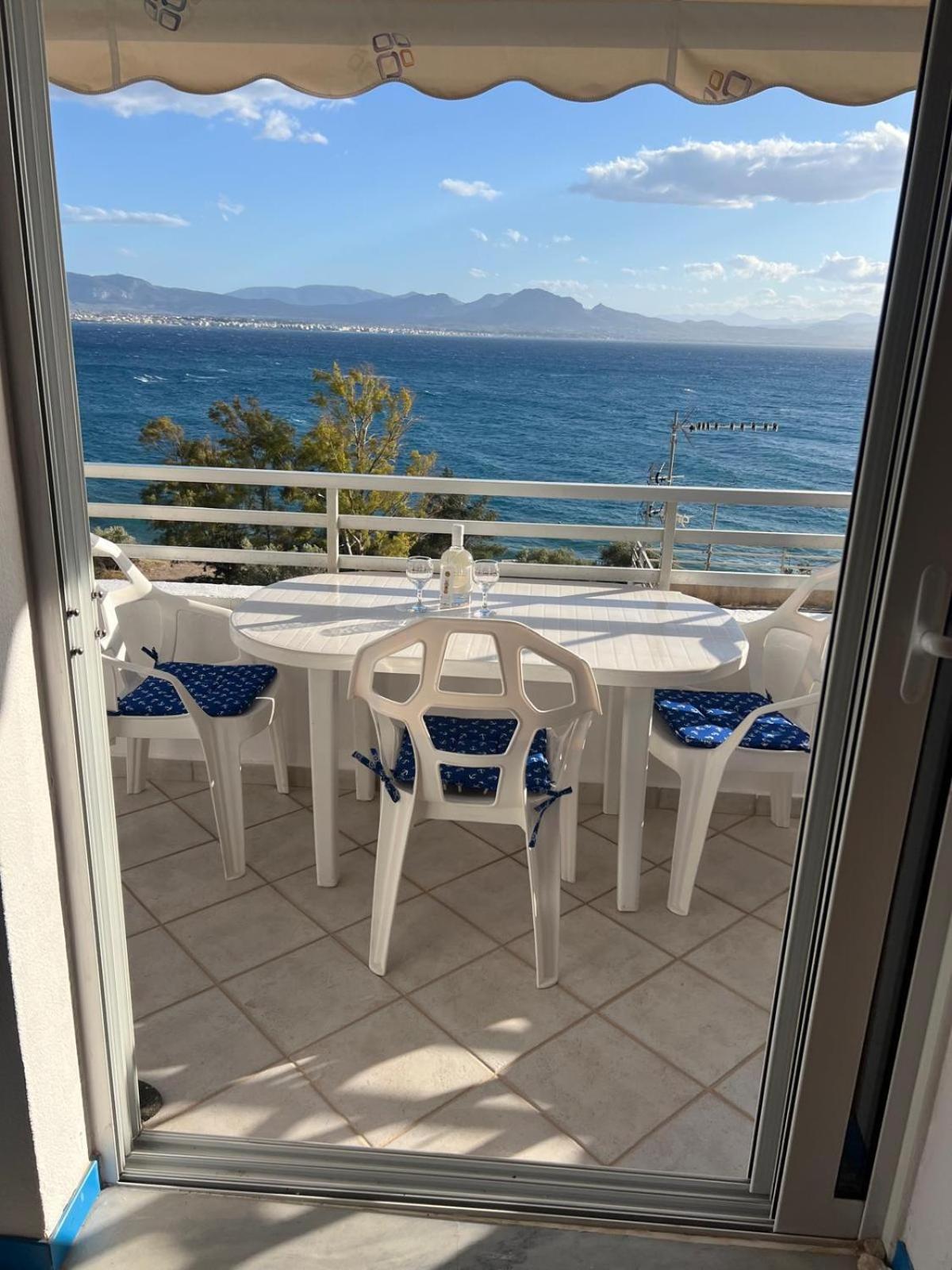 לוטראקי Atlas Apartment With Private Beach And Seaview Blue מראה חיצוני תמונה