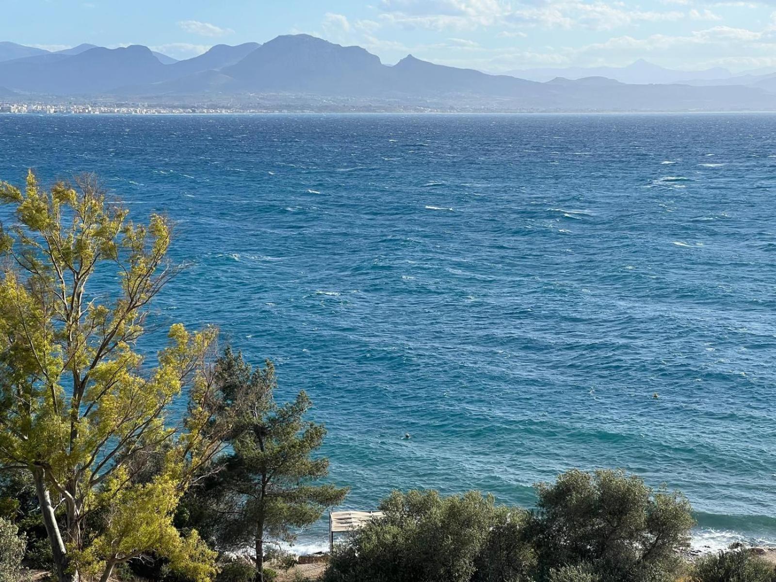 לוטראקי Atlas Apartment With Private Beach And Seaview Blue מראה חיצוני תמונה